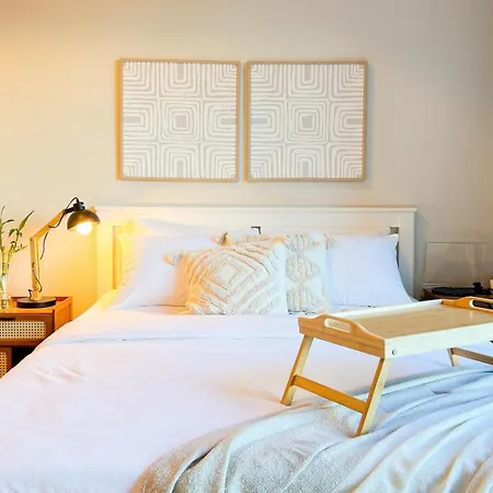 Prime Uptown Bgc | Stylish 1Br Getaway #Upt1 35J Villa
