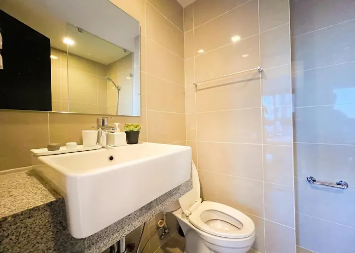 Prime Uptown Bgc | Stylish 1br Getaway #upt135j