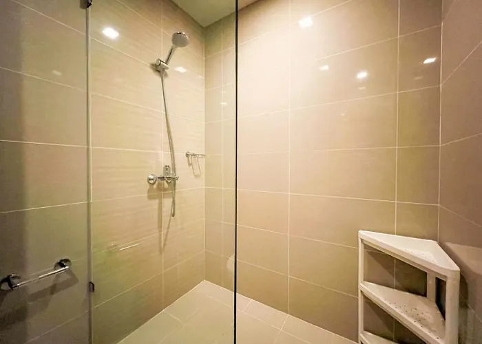 Holiday home Prime Uptown Bgc | Stylish 1br Getaway #upt135j Manila