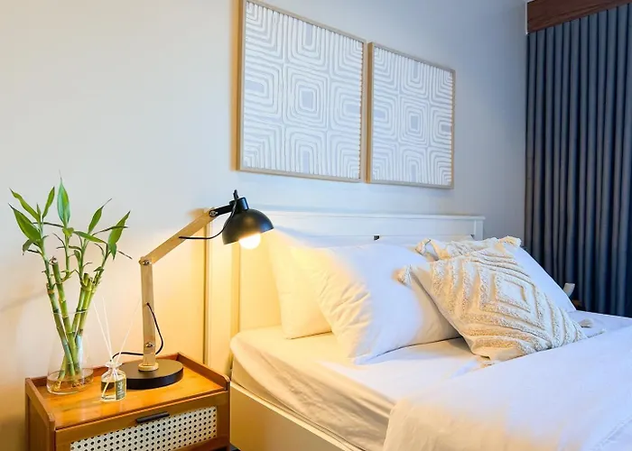 Holiday home Prime Uptown Bgc | Stylish 1br Getaway #upt135j Manila